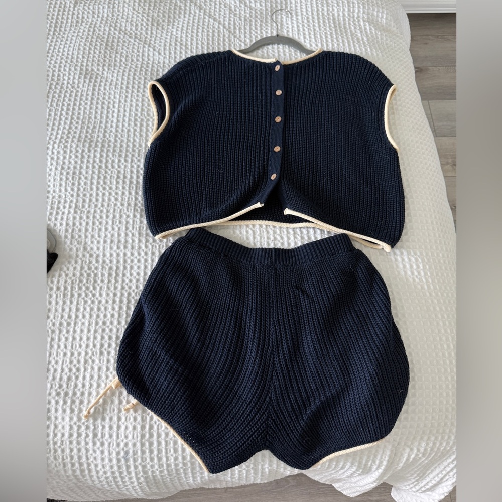 Miou Muse - Navy Knit Sleeveless Top and Shorts Set - Picture 2 of 3